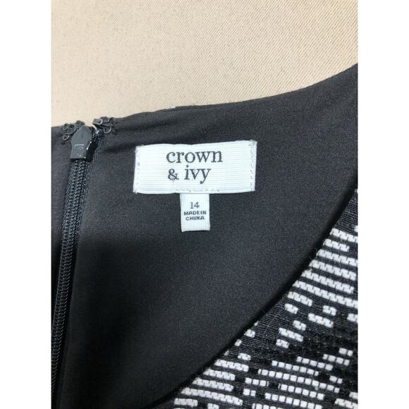 Crown & Ivy Woman Dress 14 Sleeveless Boho Fairy Core Dark Academia Pleated Zip - Picture 6 of 9